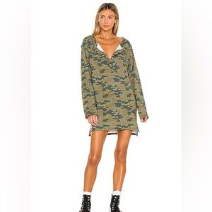 Oversized Henley Dress in Camo
LOVERS AND FRIENDS